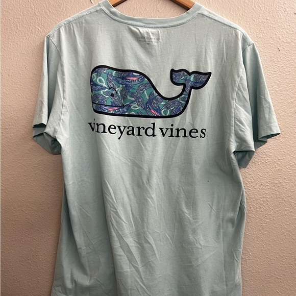 Vineyard Vines Other - Vineyard vines medium